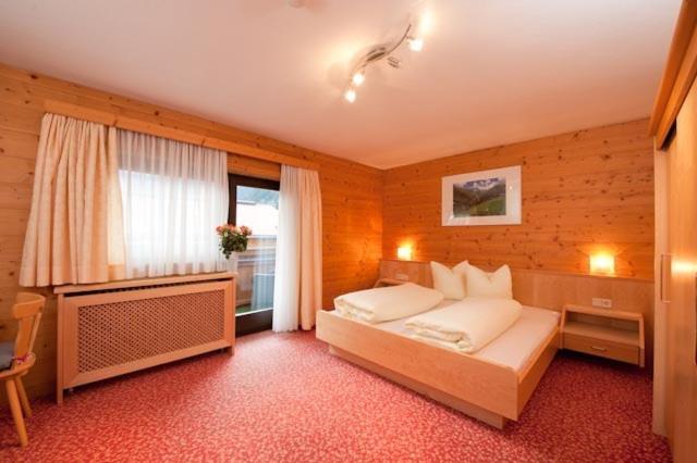 Pension Kristall Neustift im Stubaital Extérieur photo