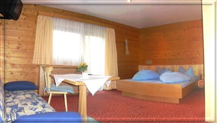 Pension Kristall Neustift im Stubaital Chambre photo