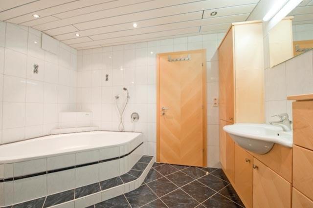 Pension Kristall Neustift im Stubaital Chambre photo